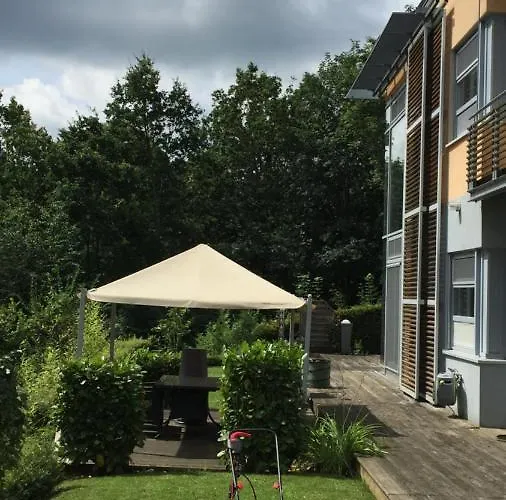 Rhoenhaus Mit Kreuzbergblick 住宿加早餐酒店 3*