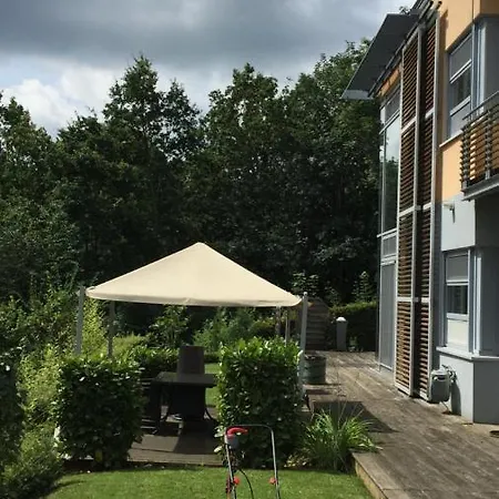 Rhoenhaus Mit Kreuzbergblick Bed & Breakfast 3*