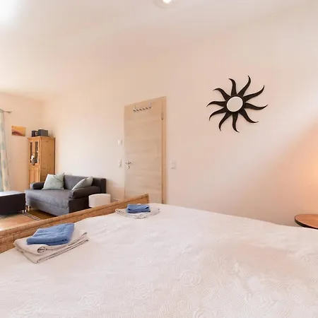 Bed and Breakfast Rhoenhaus Mit Kreuzbergblick