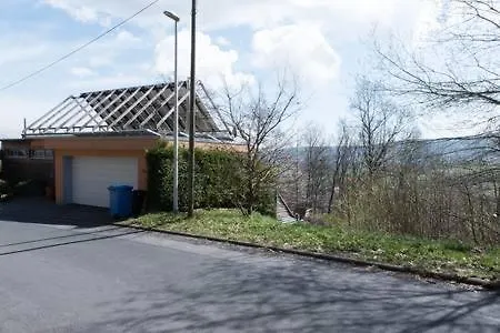 Rhoenhaus Mit Kreuzbergblick Bischofsheim an der Rhön